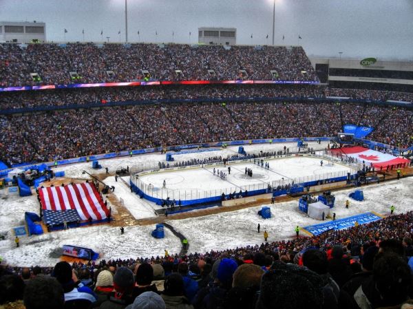 <br />
	НХЛ и матчи на стадионах: как проходят, сколько стоит, что видно<br />
